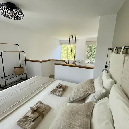 Апартаменты Stunning Duplex 150 Metres From The Sea *